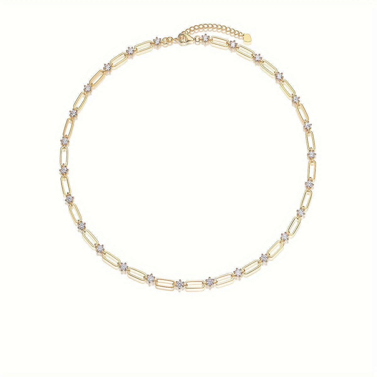 This elegant paperclip necklace features a 4.0mm Moissanite inlay, set in S925 sterling silver and plated with silvery and 18k gold. Perfect for everyday wear or special occasions such as engagements, weddings, and evening events. Makes a luxurious gift