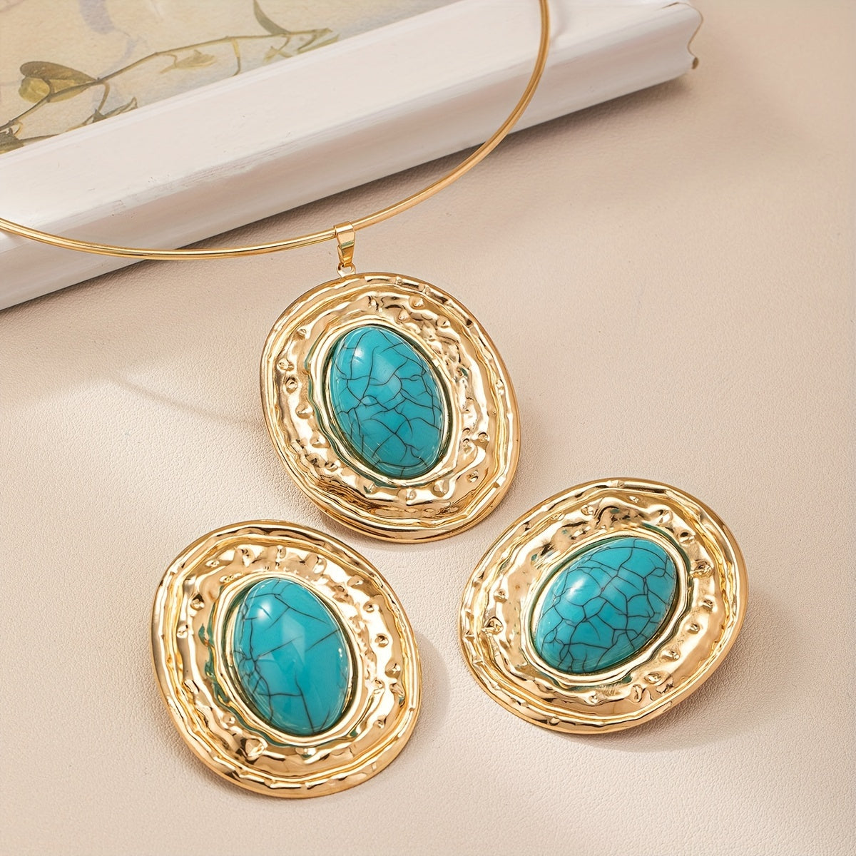 Retro Bohemian Metal Oval Blue Turquoise Two-Piece Set, Including 1 Collar and 1 Pair of Earrings. Elegant French Style, Perfect for Banquets or as Gifts.