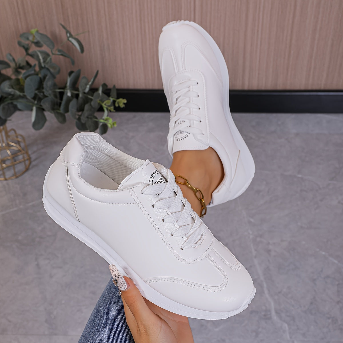 Women's fashion sneakers with comfortable platform and soft sole, ideal for casual wear and work.