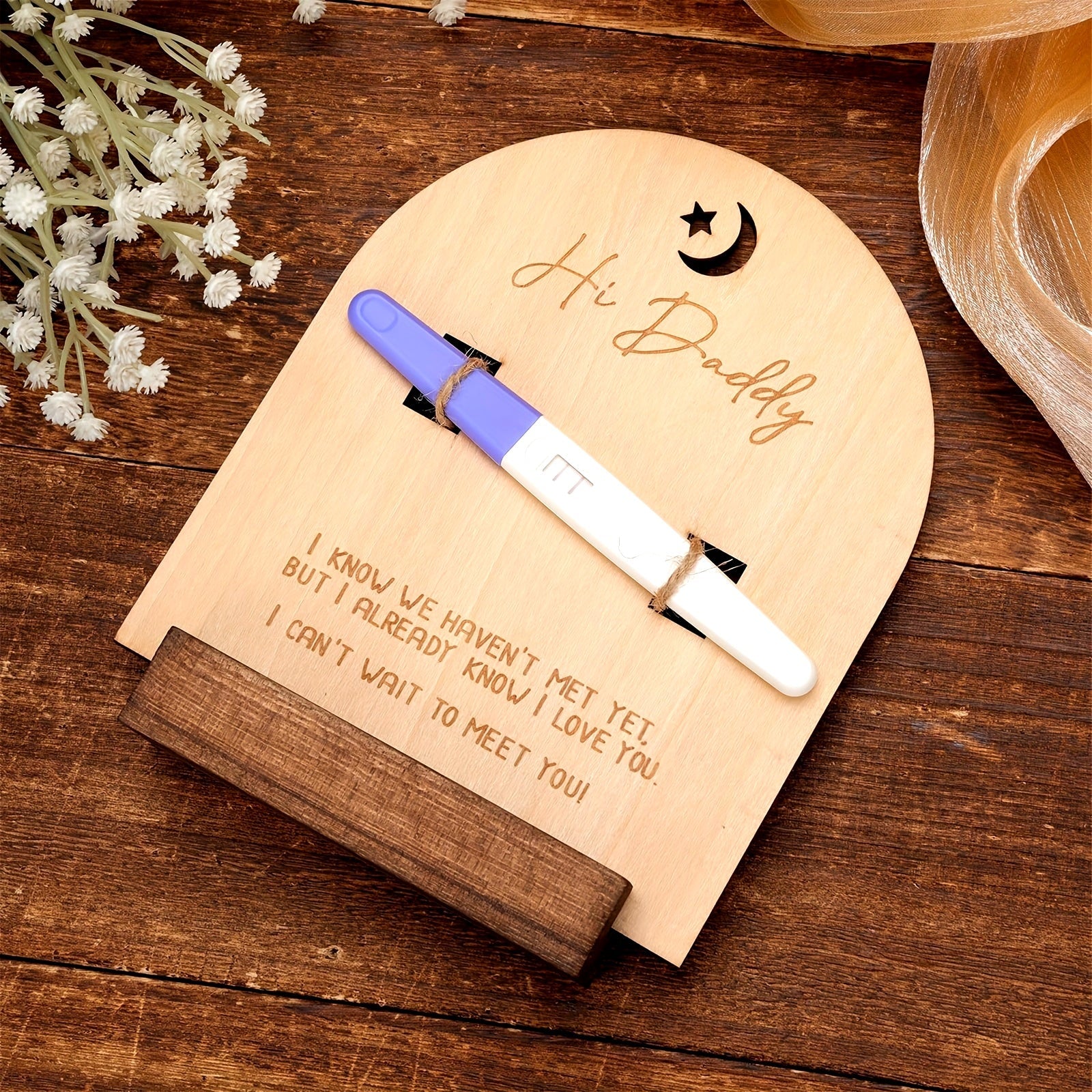 Dad's Wooden Pregnancy Announcement Collage Picture Frame - Engraved Keepsake with "Hi Daddy", Includes Stand and Twine for Display - Perfect Gift for Expecting Fathers, Ideal for Husband Surprise - Age 14+, 1 Set