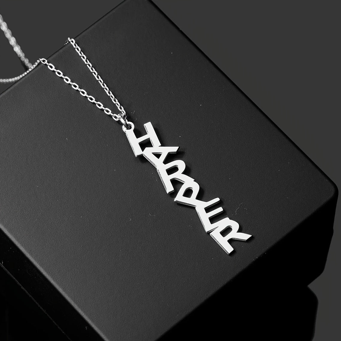 Stainless Steel Custom Name Pendant Necklace with Large Letter Design - Personalized, Stylish Minimalist Jewelry, Ideal for Everyday Wear and Gift Giving during Valentine's Day, Mother's Day, Halloween, and Christmas.