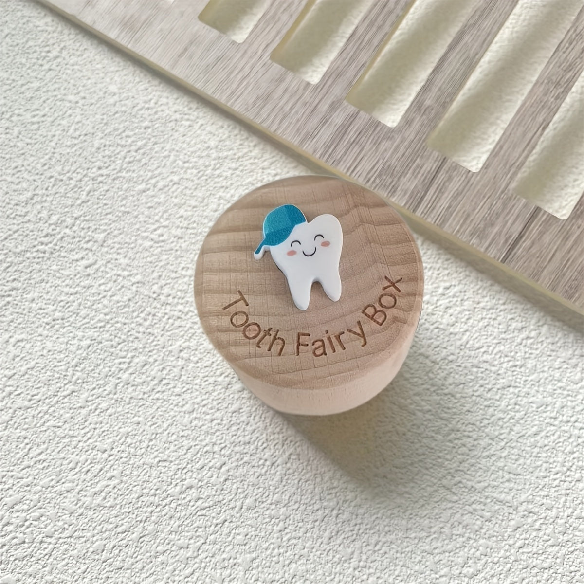 Children's Tooth Fairy Keepsake Box - Unisex Milk Teeth Storage Organizer made of natural wood. This Crude Wood box is perfect for storing your child's lost teeth. Suitable for ages 14 and up.