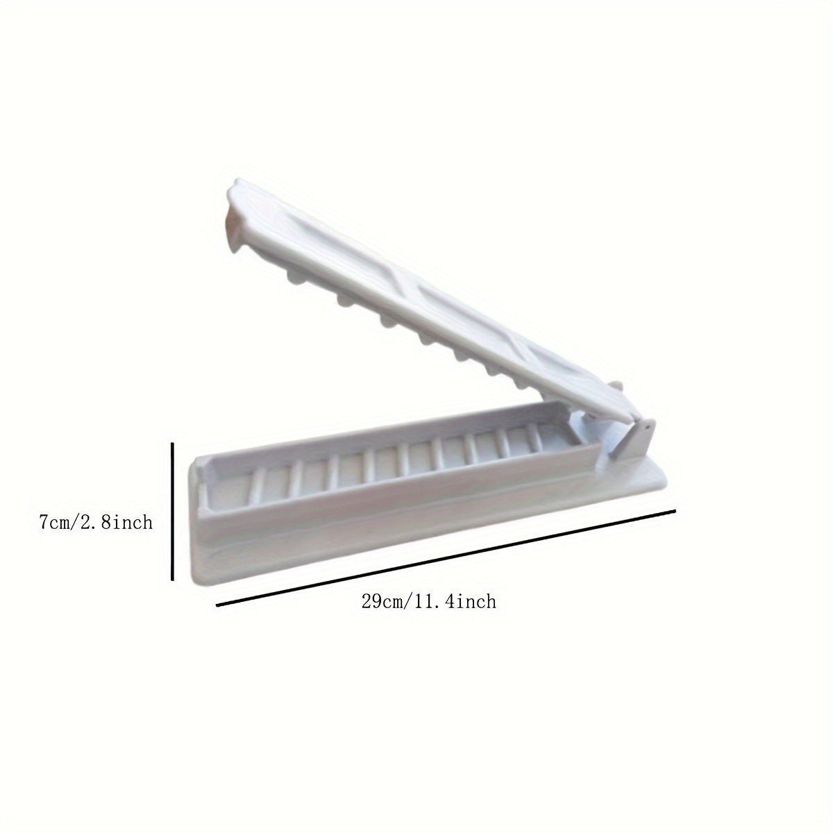 1 piece of Skewers Kebab Maker - ideal for grilling meat skewers outdoors during barbecues, camping, picnics, and hiking. A versatile kitchen tool that is essential for any cookware and barbecue accessories collection.