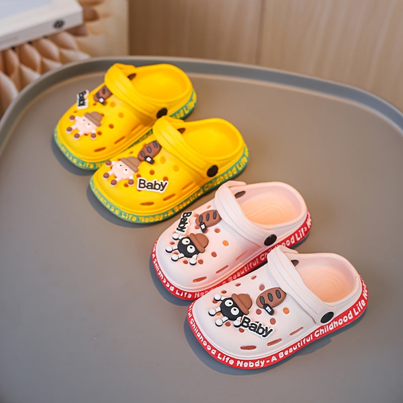 Breathable clogs with cartoon charms for babies, quick-drying anti-slip slippers for indoor and outdoor use in all seasons.