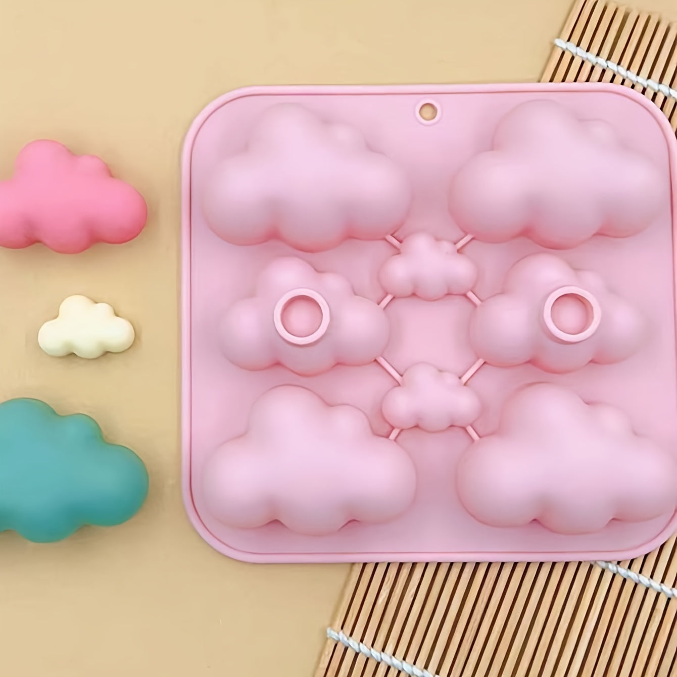 Cloud-Shaped Silicone Mold with 8 Cavities for Candles and Desserts - Perfect for Weddings! Flexible and Easy Release for Jello, Pudding, Chocolate, and Resin Crafts - Multi-Size Oblong Mold Set