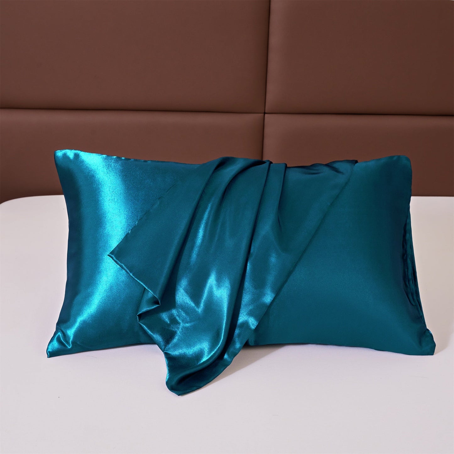 Velvet Pillowcase in Two Color Options