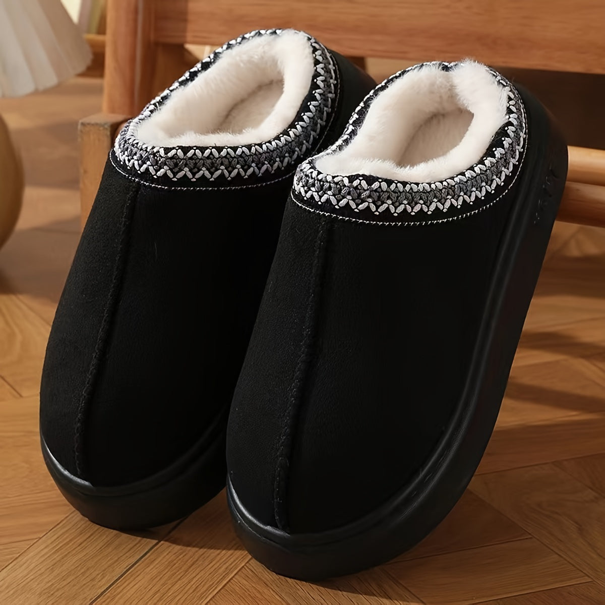 Winter slip-on slippers with cozy fabric, EVA sole, and machine washable design for both men and women.