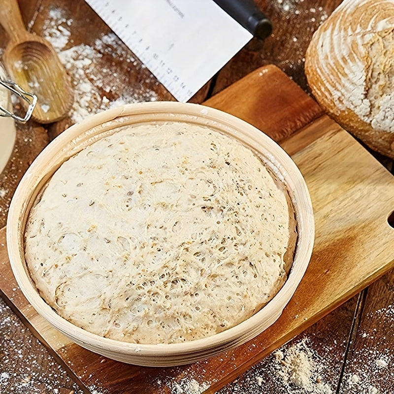 1 piece of Rattan Bread Proofing Basket featuring a Liner Cloth. Made with Natural Oval Rattan Wicker for Dough Fermentation. Ideal for Sourdough Bread, perfect for Kitchen Baking Tools.