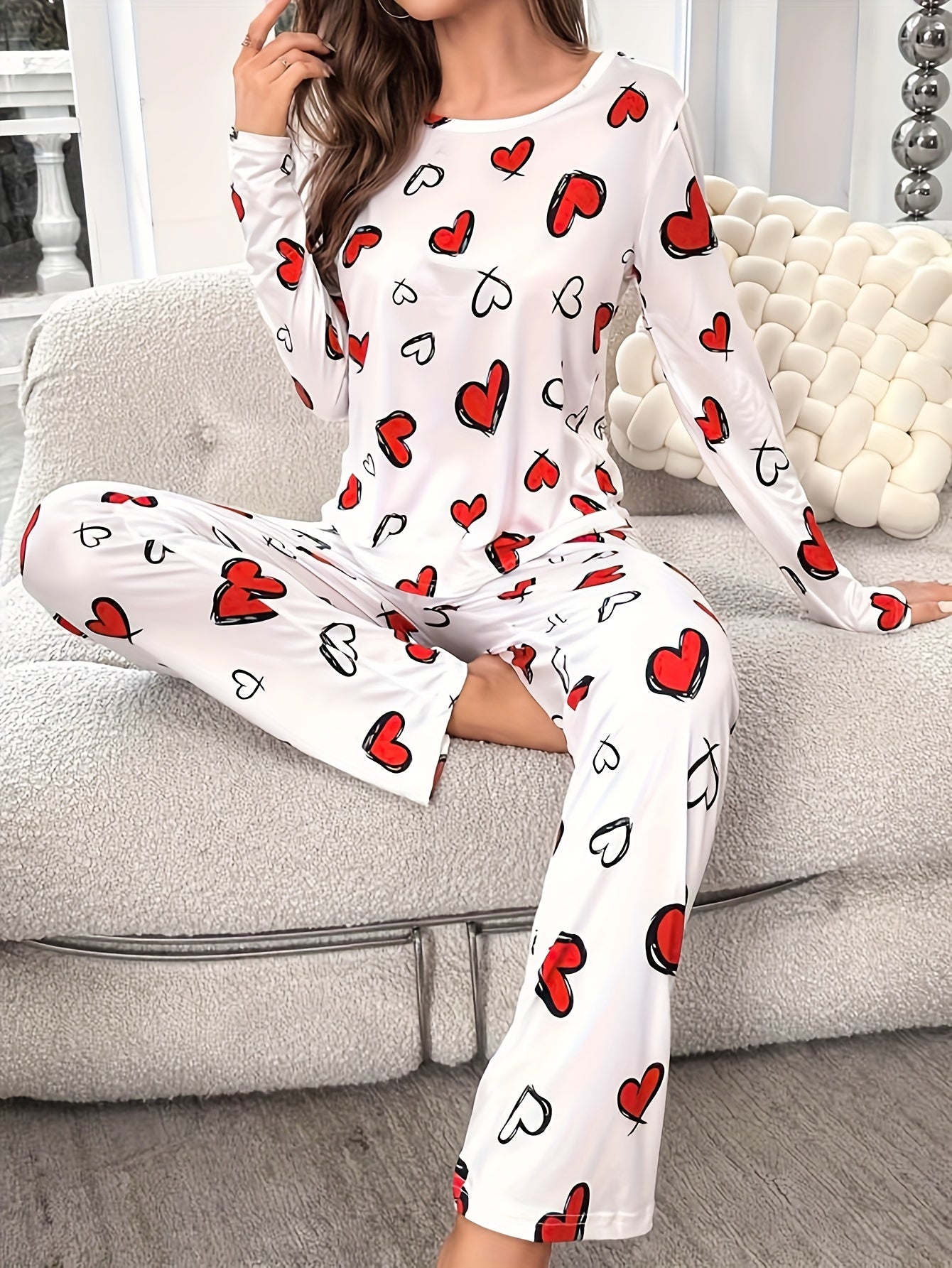 Women's Heart Print Pajama Set, Polyester/Elastane blend, Long Sleeve Crew Neck Pullovers, Comfortable Casual Style, Spring/Fall Sleepwear.