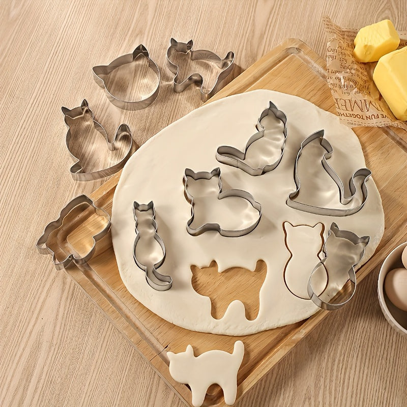 Set of animal cookie cutters made of stainless steel - perfect for making cat-shaped biscuits at home. These versatile tools can be used for various kitchen crafts, ideal for creating Christmas and Halloween treats. Available in a 5 or 9-piece set.