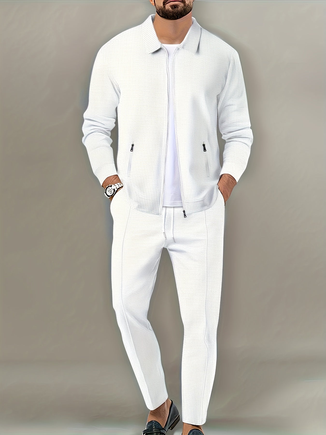 Men's 2-piece athletic outfit for outdoor sports, featuring a zip-up jacket and pants.