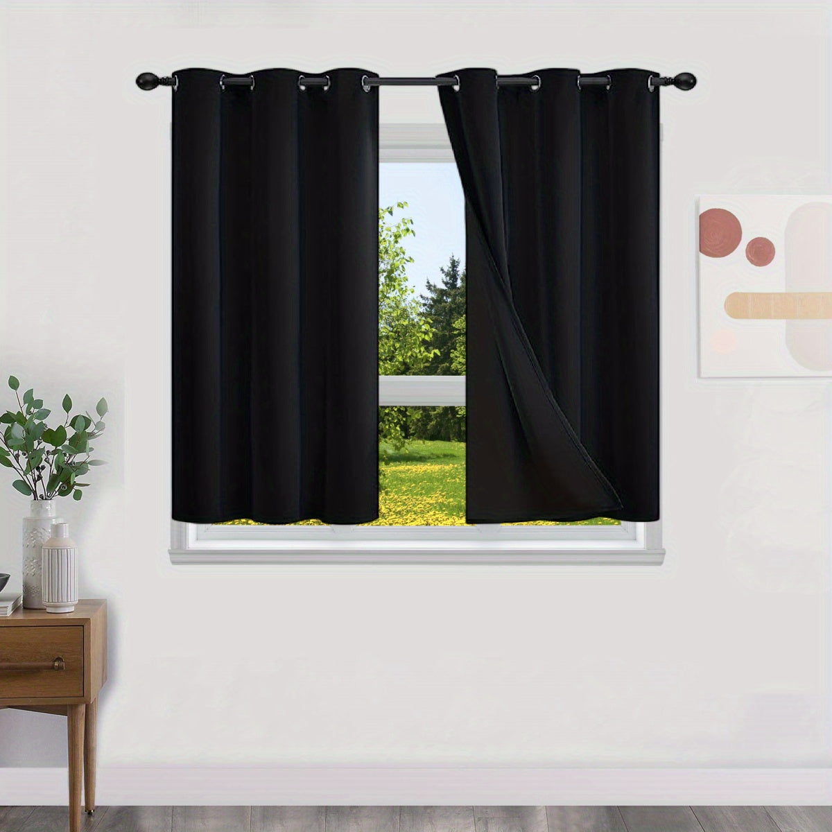 100% opaque blackout curtains, with a layer of lining included, 2 pieces.