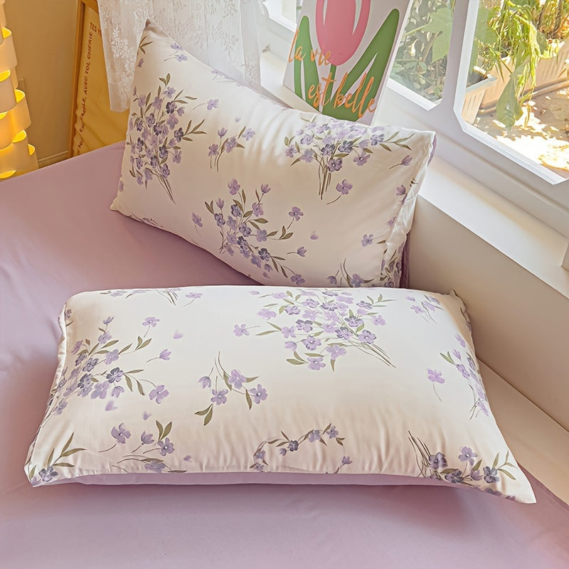 One piece of a modern floral hypoallergenic pillowcase made from deep pocket, comfortable, breathable polyester. This pillowcase is machine washable, non-fading, and perfect for dorms, bedrooms, and guest rooms. Made from 90gsm woven fabric.