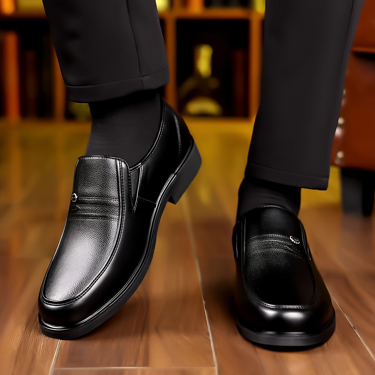 Men's classic loafers for business travel.