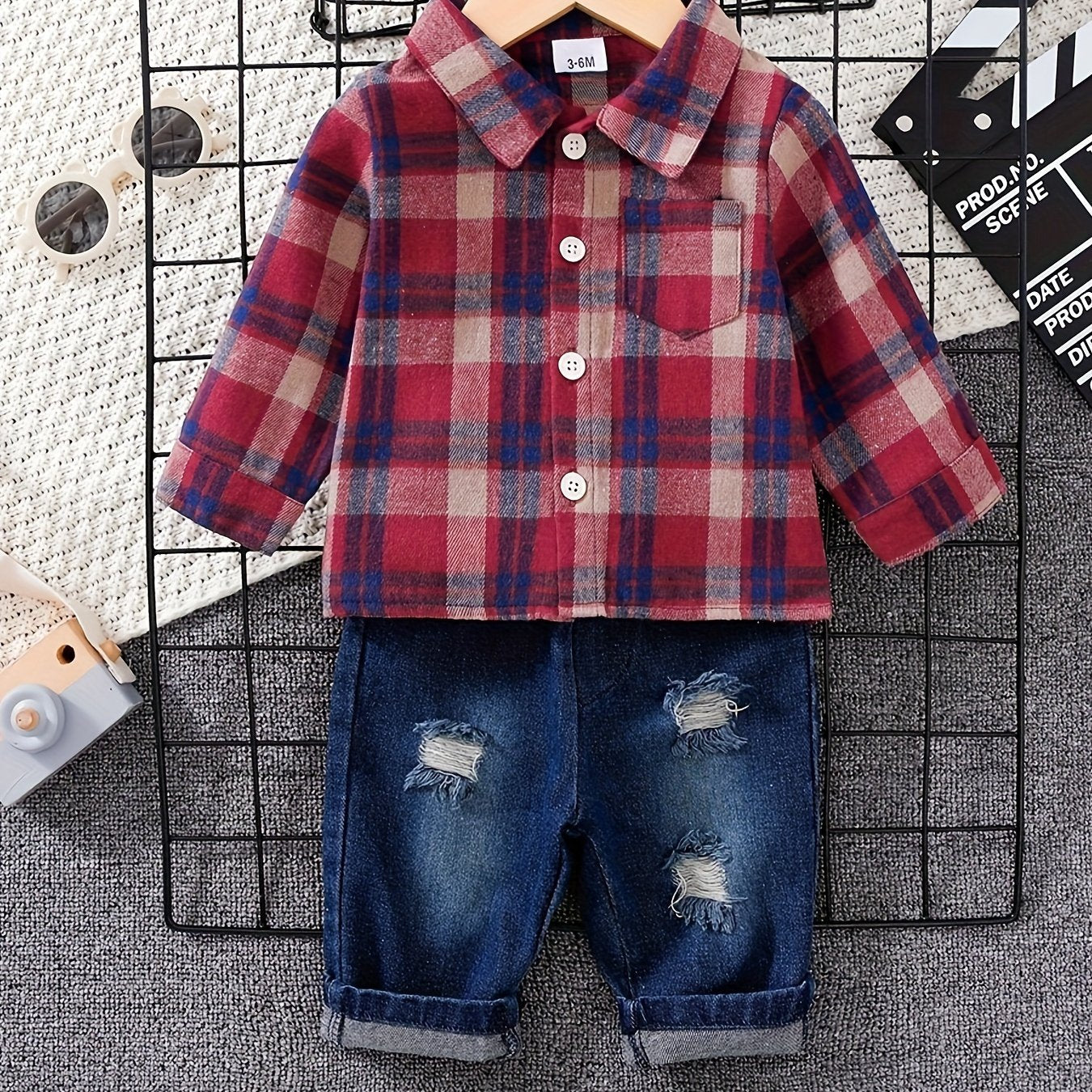 New long-sleeve shirt and denim outfit for baby boys and girls, perfect for outdoor wear in autumn and winter.