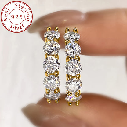 These elegant ladies' earrings are made of S925 sterling silver and feature a delicate pair of Mozambique stone earrings, each weighing 0.3ct. Set in approximately 3.1g of silvery, these earrings are perfect for wedding, anniversary, and Valentine's Day