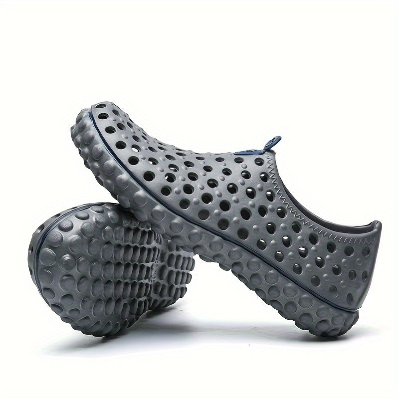 Stylish men's beach shoes made of durable EVA material for outdoor activities.