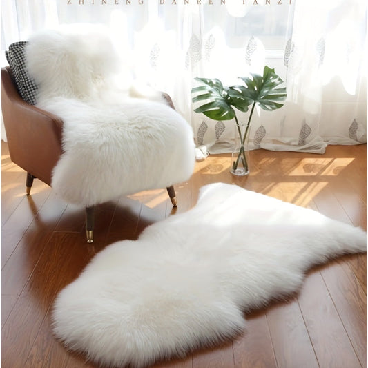 Made from soft polyester fiber, this washable and fluffy carpet resembles a rug, ideal for luxurious living rooms and bedrooms. It is perfect for both chair cushions and sofa pillows.