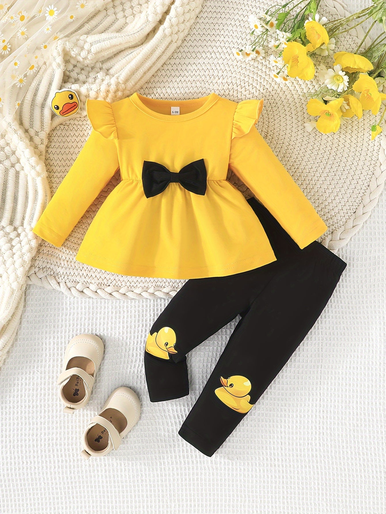 1 Set of Cute Cartoon Duckling Long Sleeve Outfit for Baby Girls, made of 95% Polyester and 5% Spandex, perfect for outdoor wear.