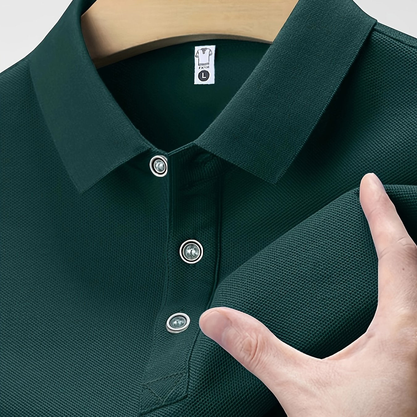 Men's summer casual short sleeve shirt in green, made of 100% polyester knit fabric with slight stretch. Regular fit with solid color lapel collar and button details. 145G/M².