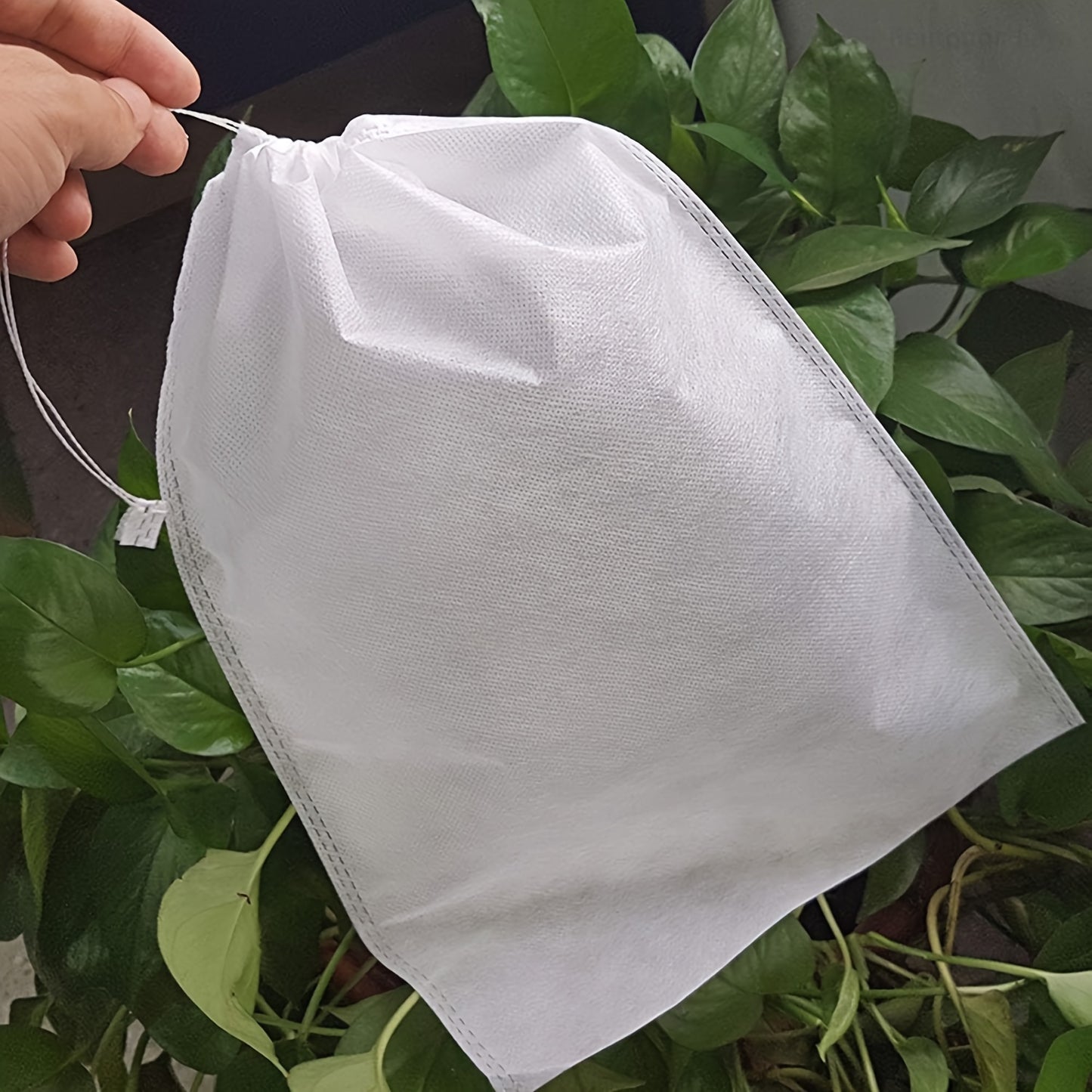 100 pieces of Cordón Protection Bags for Fruits and Vegetables, Garden Pest Control, Anti-bird, Home Dustproof Bags - 24 x 38 cm.