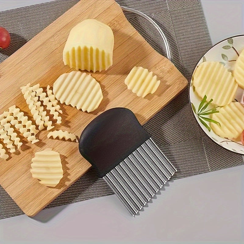 Versatile Stainless Steel Crinkle Cut Slicer - Ideal for Chopping Fruits, Vegetables, Salads, Carrots, Potatoes & French Fries - Sturdy Kitchen Gadget with Rippled Blade for Home Cooking, Veggie Cutter