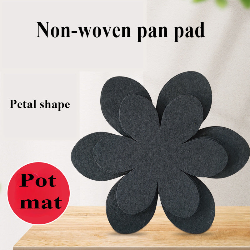 Set of 4 black petal-shaped pan pads made of non-woven, non-stick material. These pads are non-slip, anti-scalding, and provide heat insulation. They are easy to clean and made of multi-ply felt cloth.