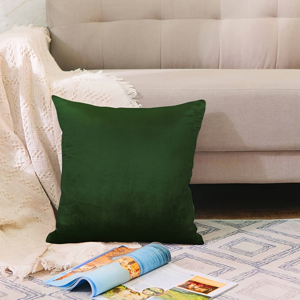 Dark green velvet throw pillow cover, 45.72x45.72 cm, zipper closure. Machine washable for sofa, couch, bedroom, office. Contemporary style.