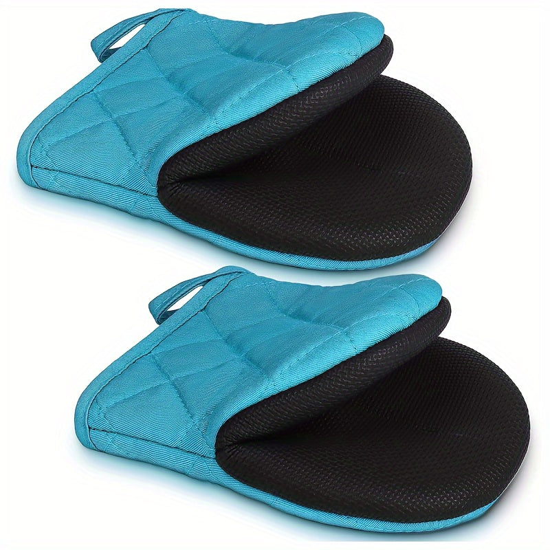 Durable Silicone Oven Mitts with Non-Slip Grip and Heat Resistance, Ideal for Cooking, Baking, and Microwave Use. Made with Thickened Rubber for Protection Against Burns. Suitable for Graduation, Juneteenth, Labor Day, Grandparents Day, and Christmas