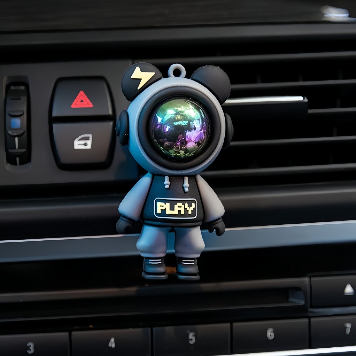 1pc/4pcs Astronaut Lightning Bear Design Car Air Freshener, Car Air Vent Aromatherapy Diffuser Clip with Eid Al-Adha Mubarak Decoration.