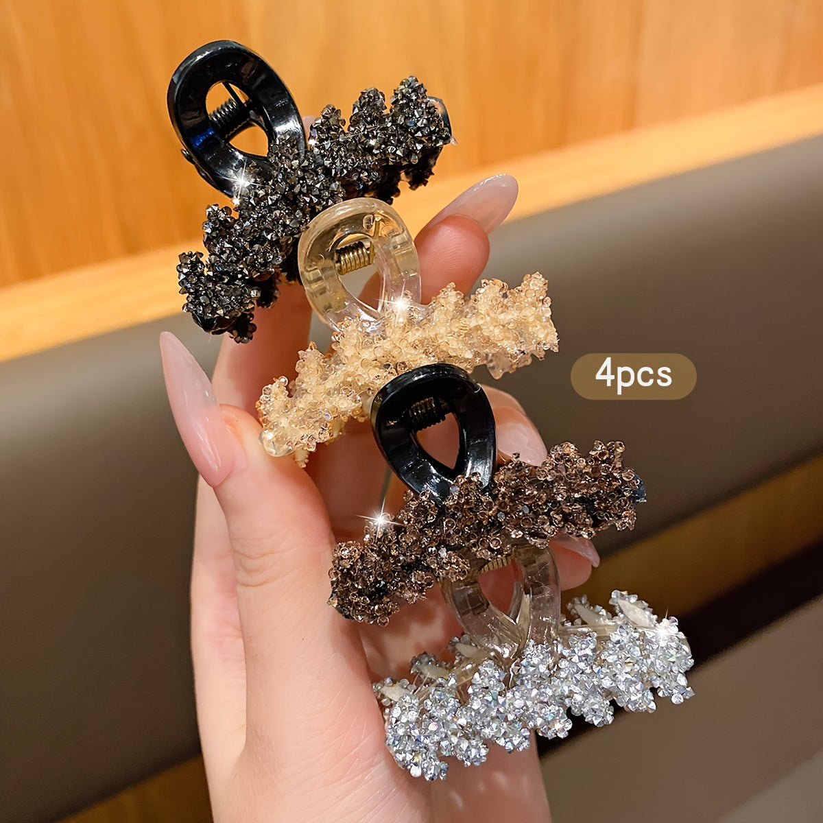 4 fashionable grab clips for daily hair accessory use.