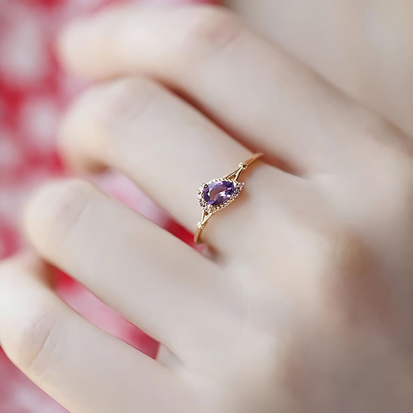 High-quality jewelry featuring a 925 sterling silver promise ring with 14k gold plating, inlaid with purple zirconia in a waterdrop shape. Perfect for engagements or weddings. Does not come with a box.