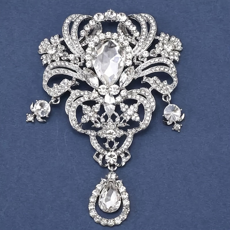 Beautiful Crystal Floral Brooch Pin with Sparkling Rhinestones and Alloy Base - Perfect Gift for a Special Occasion