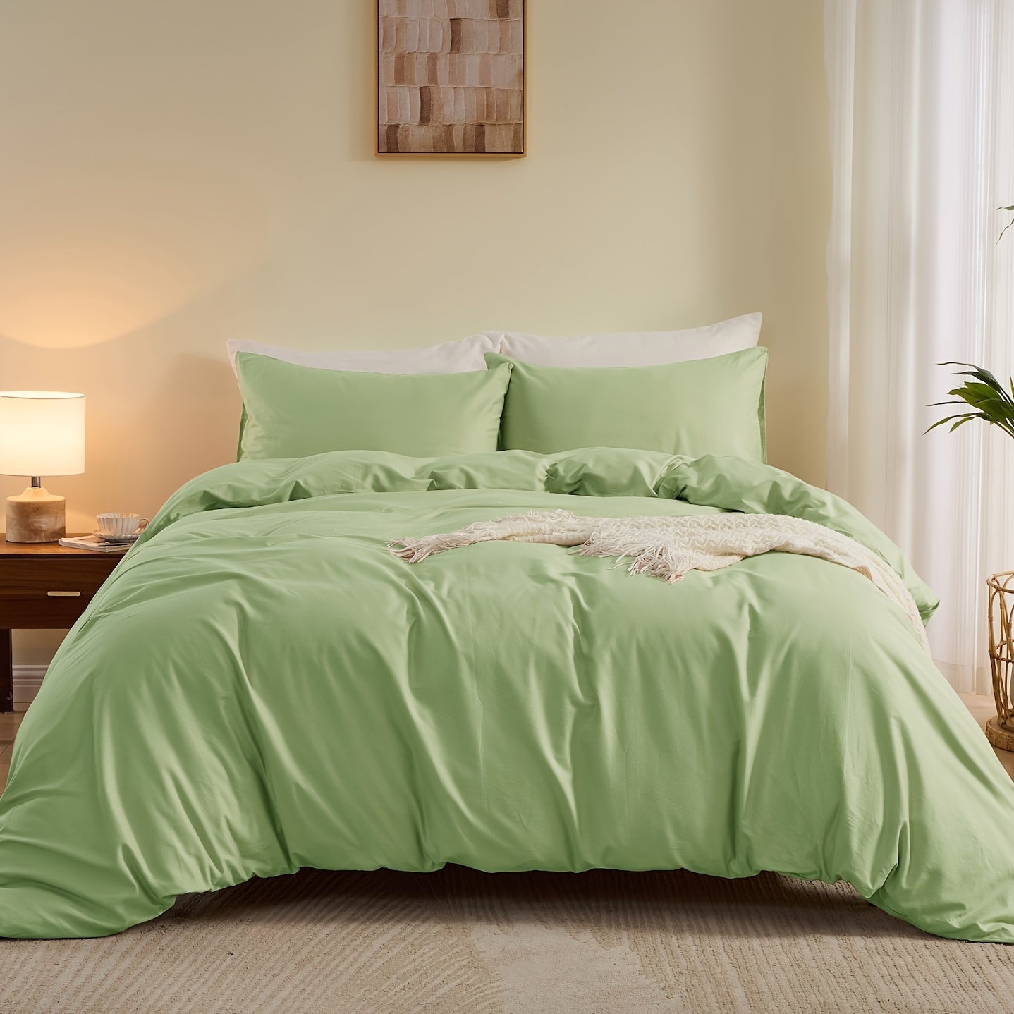 High-quality bedding set for home and hotel use, includes one duvet cover and two pillowcases. Made from soft, premium materials in a skin-friendly solid color design.