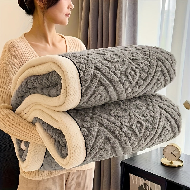 Luxurious Contemporary Carved Velvet Bed Blanket - Thickened Winter Warmth Throw, 350G, Knitted Polyester, All-Season Comforter with Unique Pattern, Machine Washable, Perfect Christmas Gift