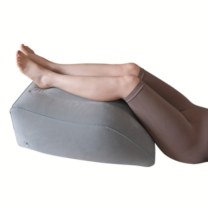 Elevate your legs with the Inflatable Leg Elevation Pillow to improve circulation and reduce swelling. This pillow is stain-resistant, with a medium soft firmness and non-textile cover. Ideal for post-surgery recovery, knee, and back pain relief. Spot