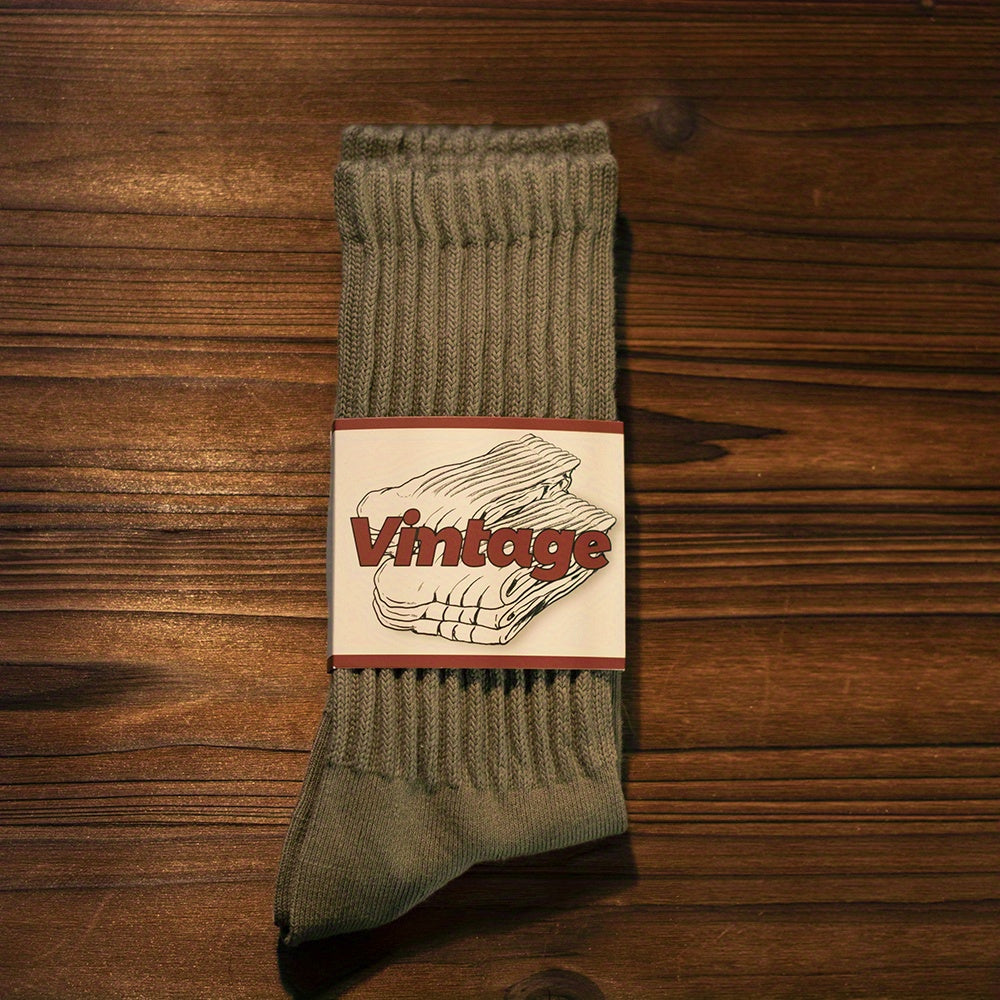 Men's and women's college style retro socks, breathable and thick, suitable for all seasons.