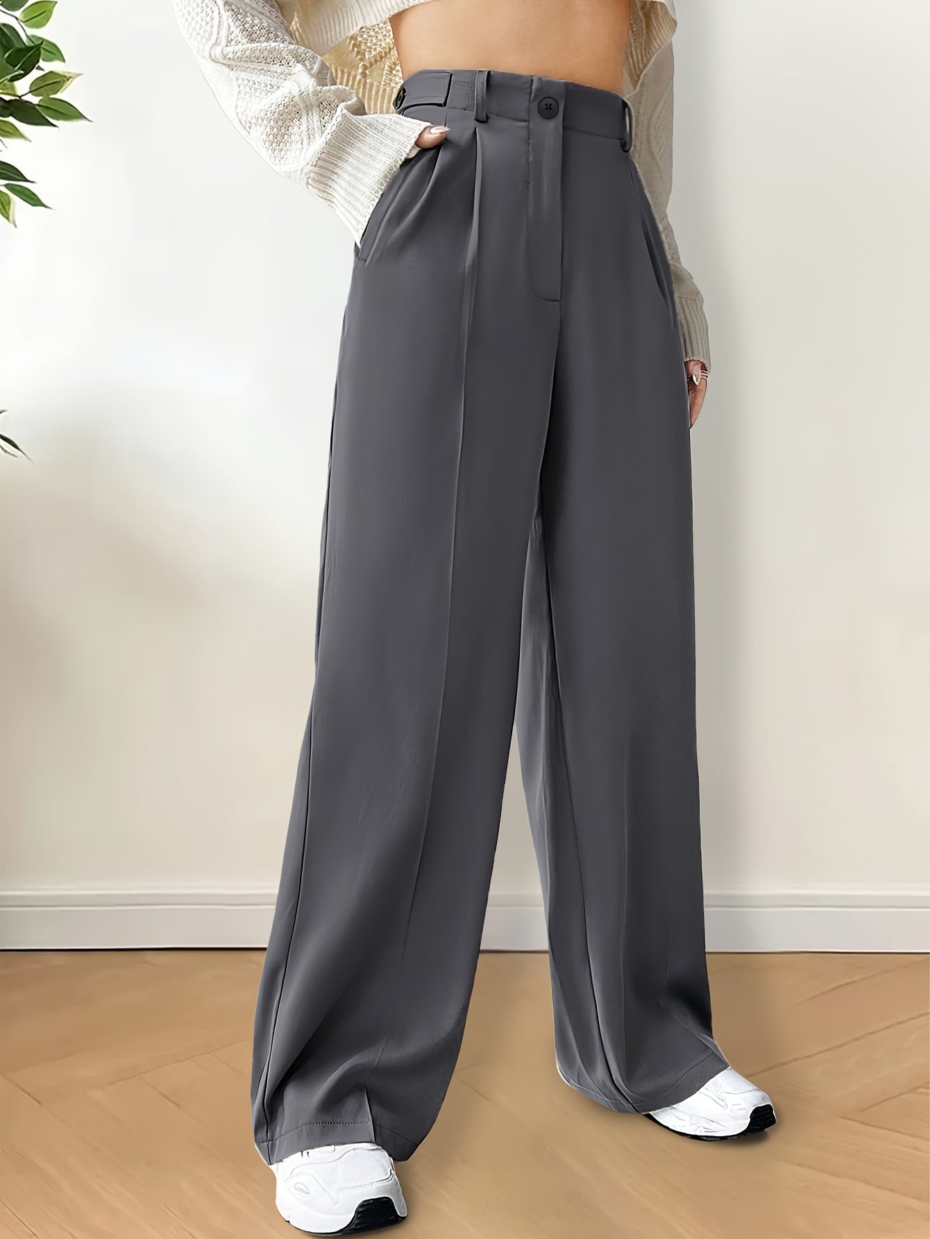 Stylish wide-leg suit pants for women in solid color acetate, with slant pockets and button fly closure, perfect for spring/summer/fall.