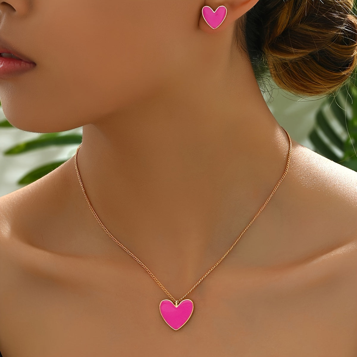 Elegant & Cute 3-piece Heart Jewelry Set - Stud Earrings and Necklace Combo, Ideal for Casual Wear or Gifting