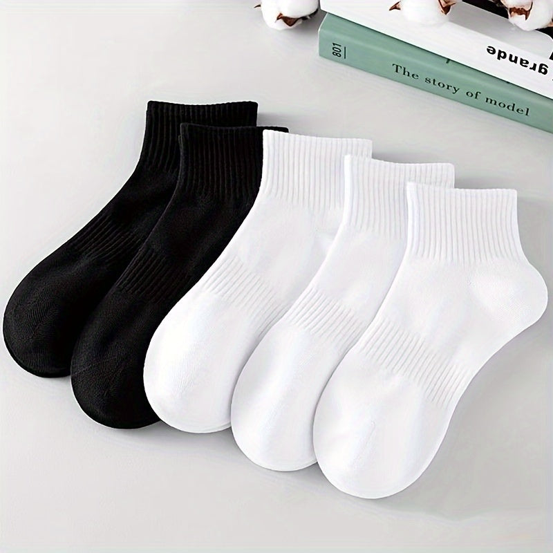 5-Pack of Unisex Breathable Ankle Socks in Black & White, made of Thin Cotton Blend with Moisture-Wicking and Anti-Odor properties, Knit fabric, Machine Washable.