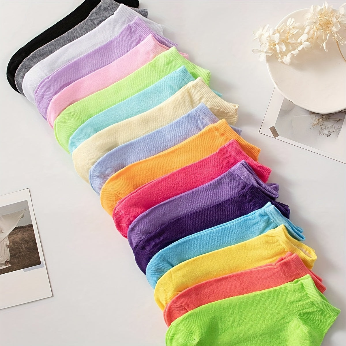 20 pairs of soft and breathable candy-colored ankle socks for women.