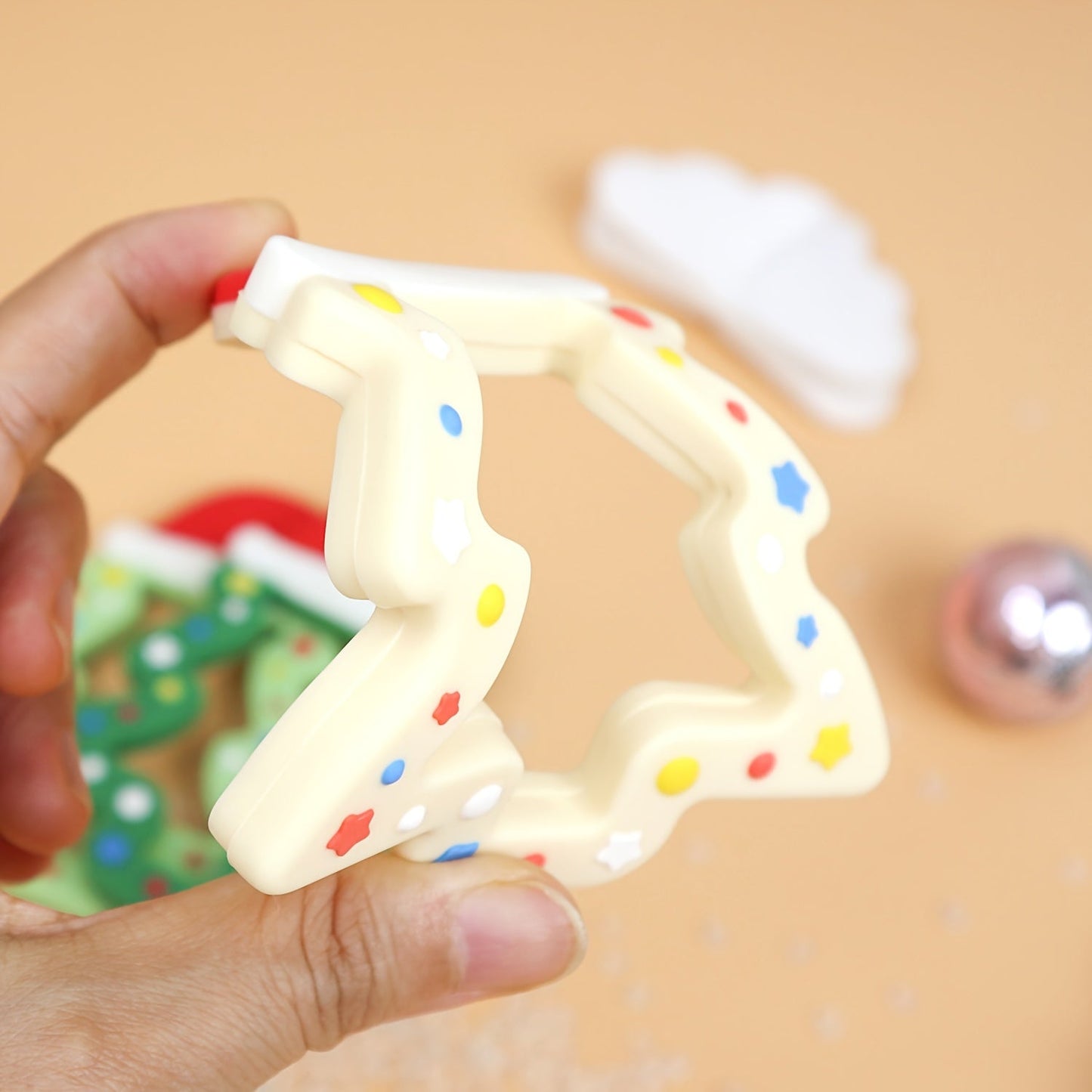 Youngsters will love our Christmas Tree Teether! Made from food-grade silicone, this teether is easy to clean and makes the perfect holiday gift for little ones.