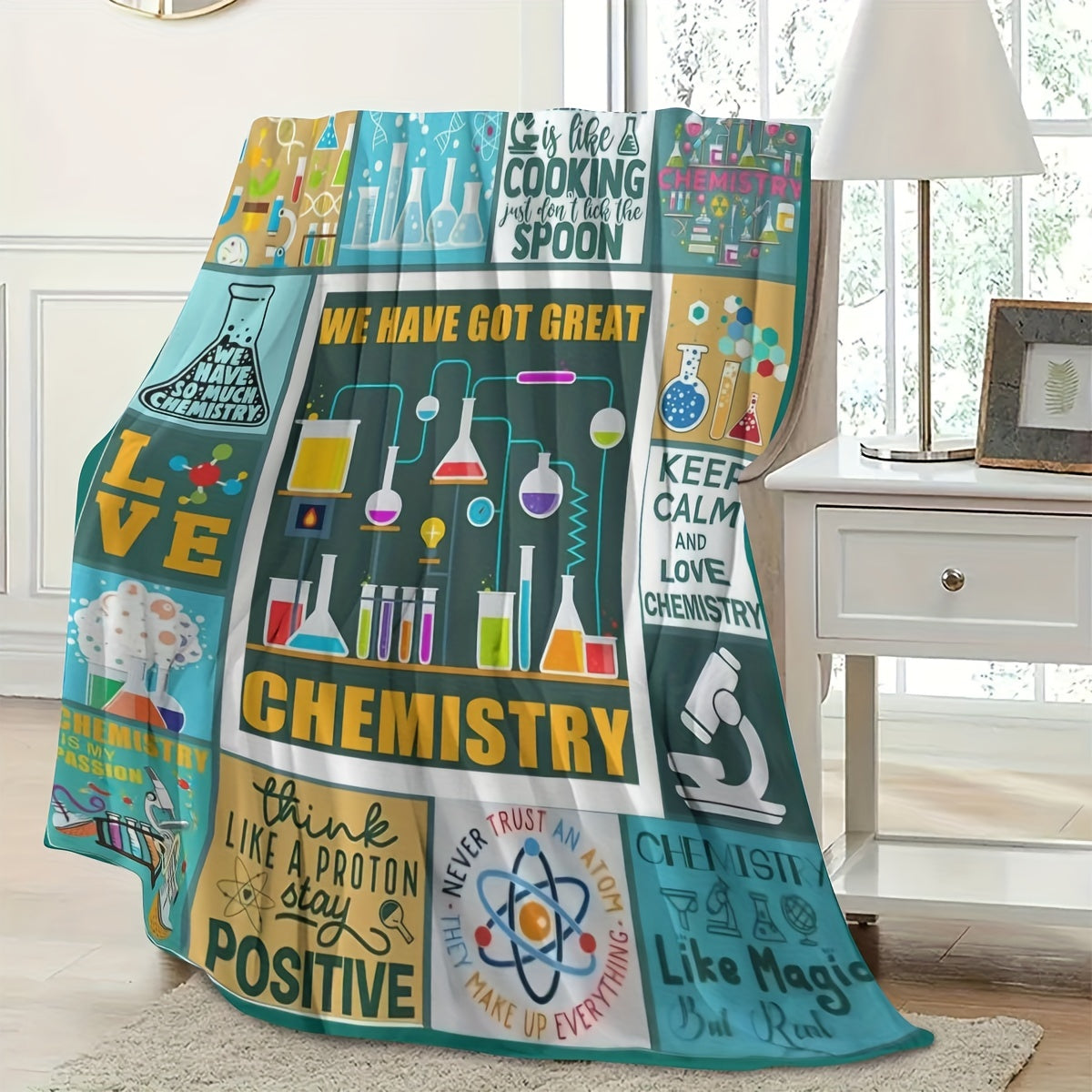 Soft Fleece Throw Blanket with Chemistry Theme - Ideal Present for Science Lovers, Educators & Pupils - Snug & Cozy for Sofa, Bed, or College Dormitory