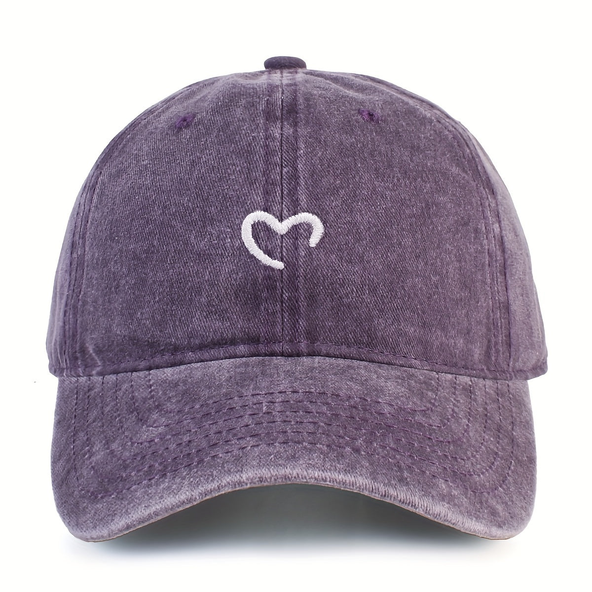 Embroidered heart baseball cap for women, with adjustable size, ideal for urban vacation.