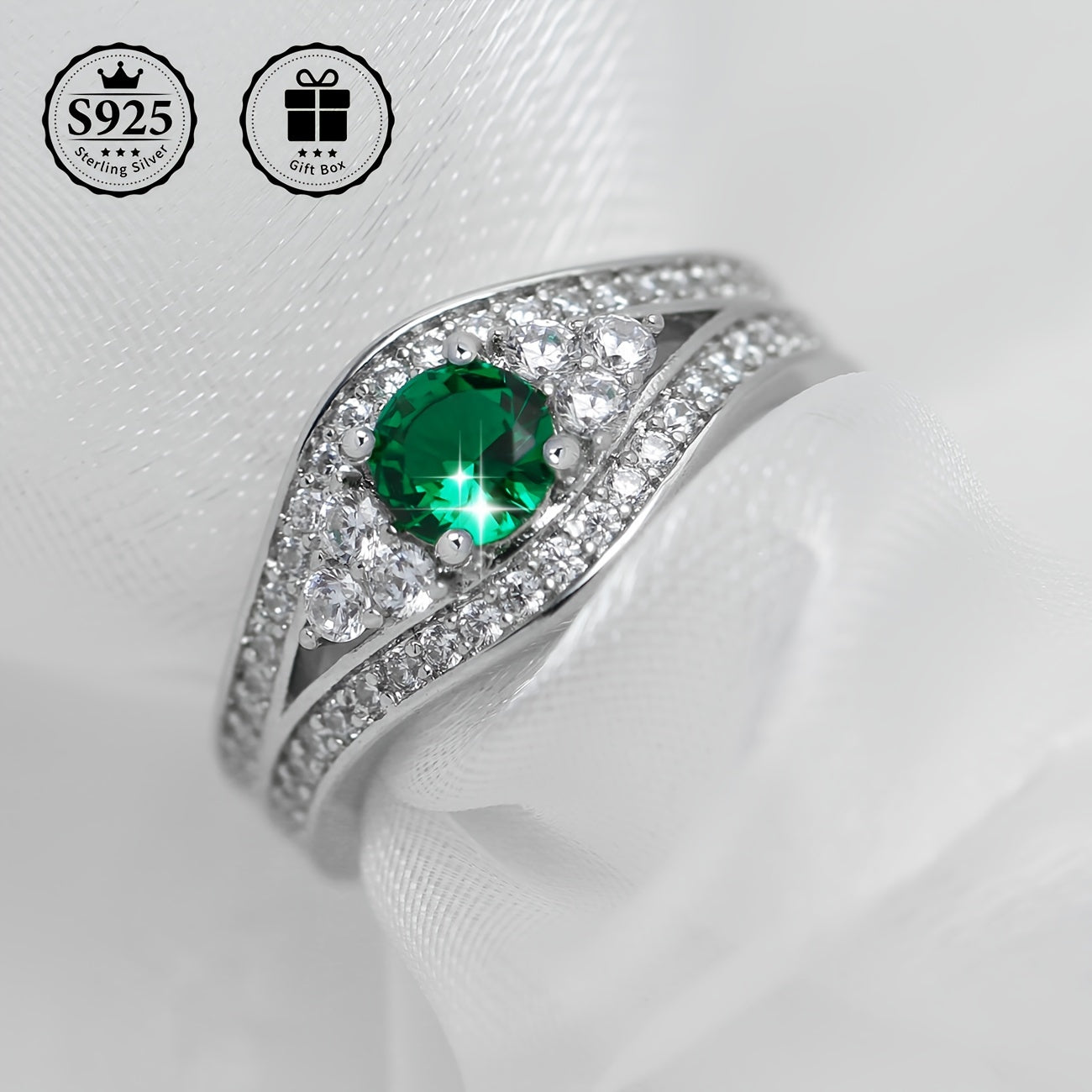 1 Gorgeous 925 Silver Ring with 18k Gold Plating and Green Zirconia, Perfect for Women's Birthday Banquet. Ideal as a Gift for Anniversaries, Graduations, and Special Ceremonies. Comes in a Delicate Gift Box.