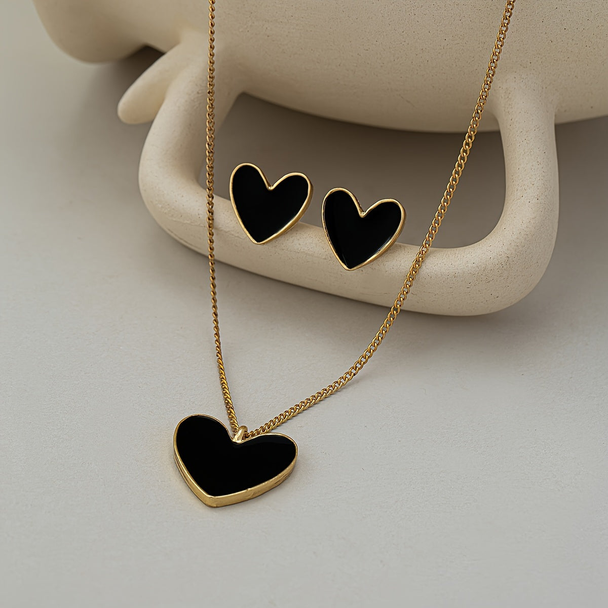 Elegant & Cute 3-piece Heart Jewelry Set - Stud Earrings and Necklace Combo, Ideal for Casual Wear or Gifting