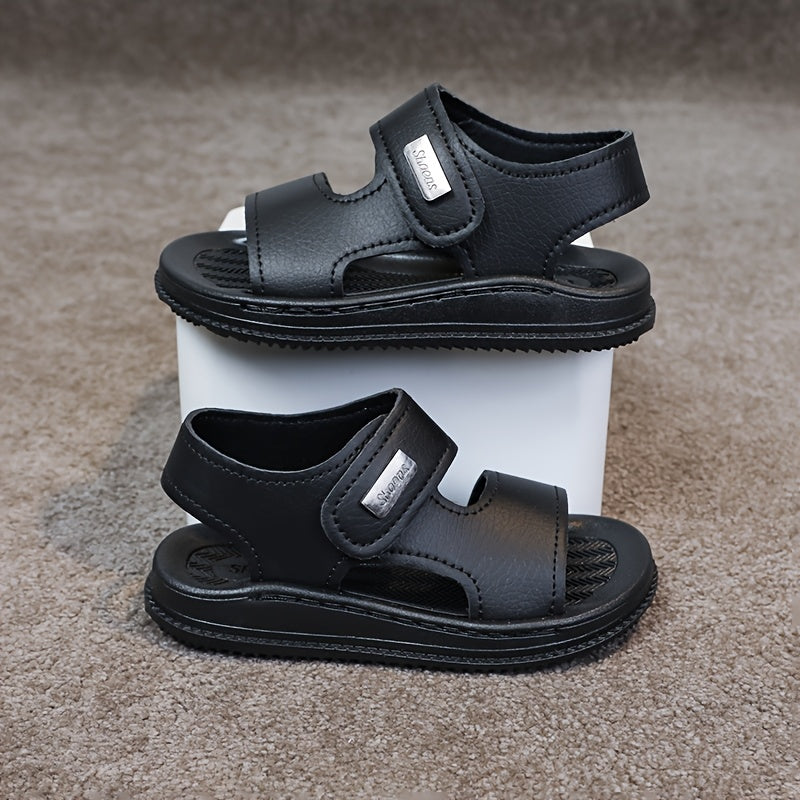 Boys' open-toe sandals that are both stylish and comfortable, perfect for indoor and outdoor beach use, with breathability and lightweight design.