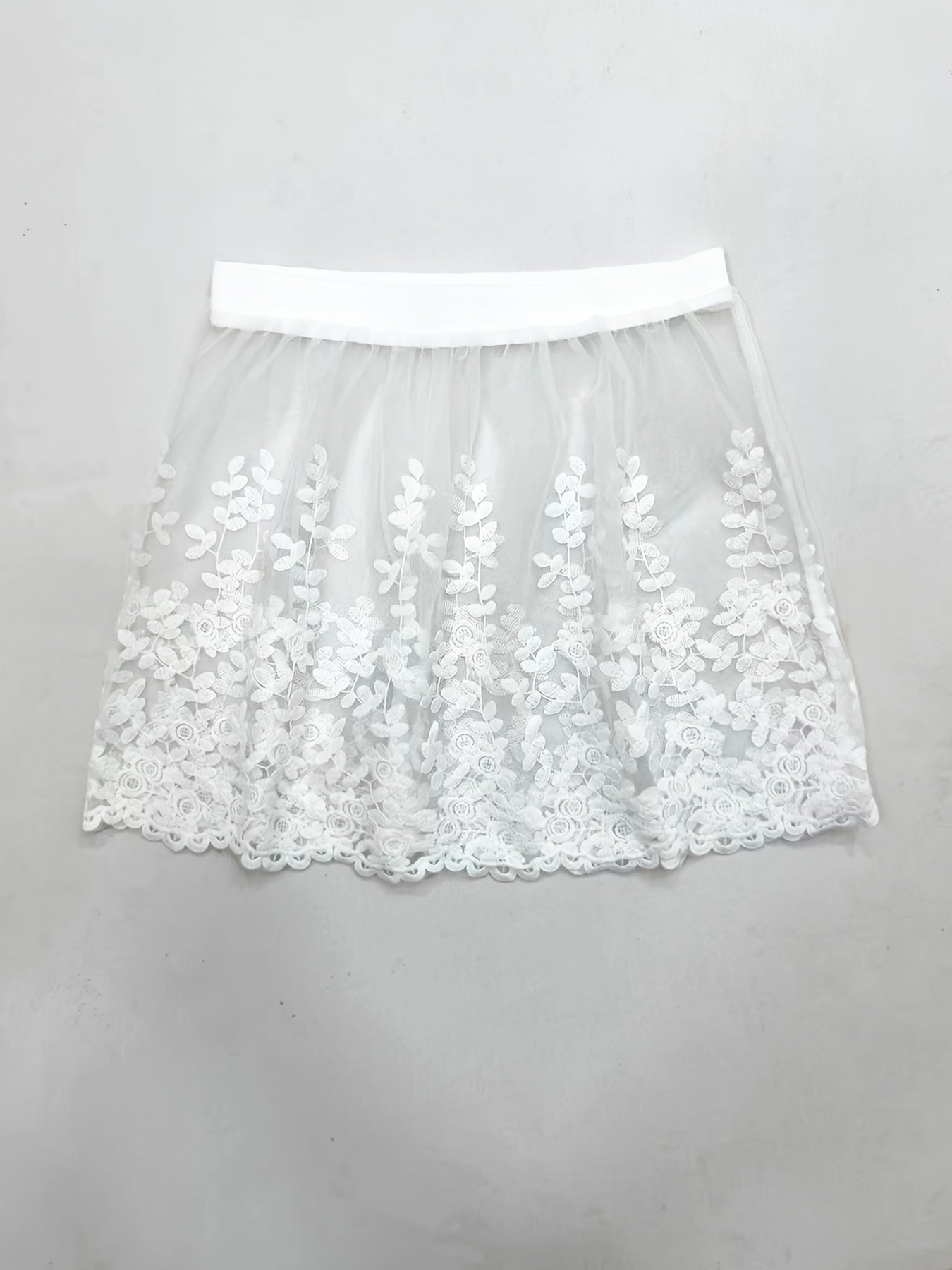 Plus Size Lace Mini Skirt Extenders for Women - Elegant Floral Lace Underskirt, Extra Length, Black and White Options, Hand Washable, Shapewear with Intricate Knitting.