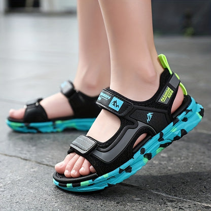 Trendy camouflage platform sandals for boys: lightweight, non-slip soles for spring and summer.