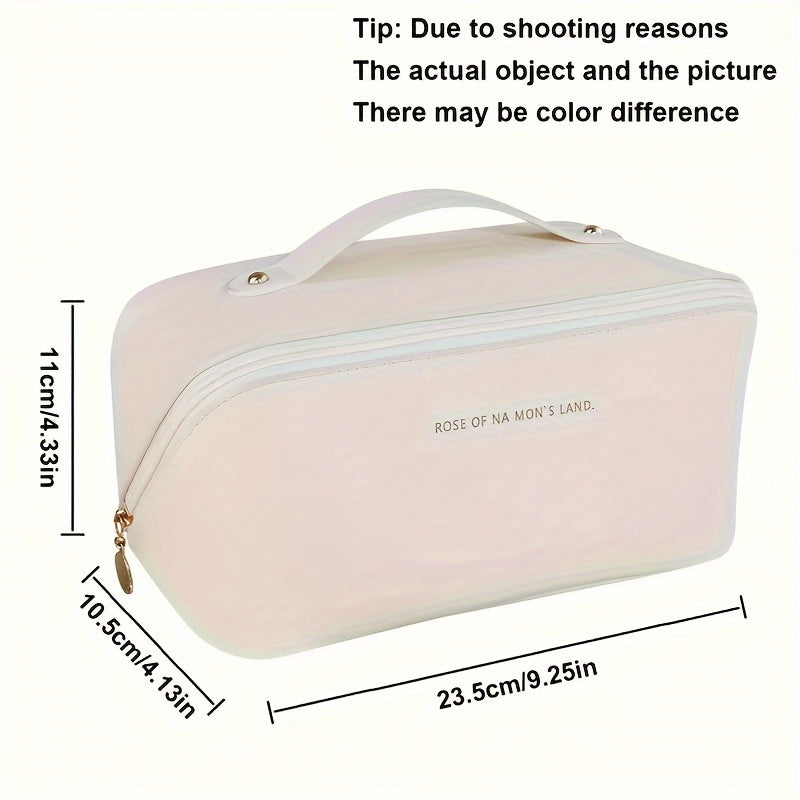 Double-layer travel cosmetic bag in leather for men and women.